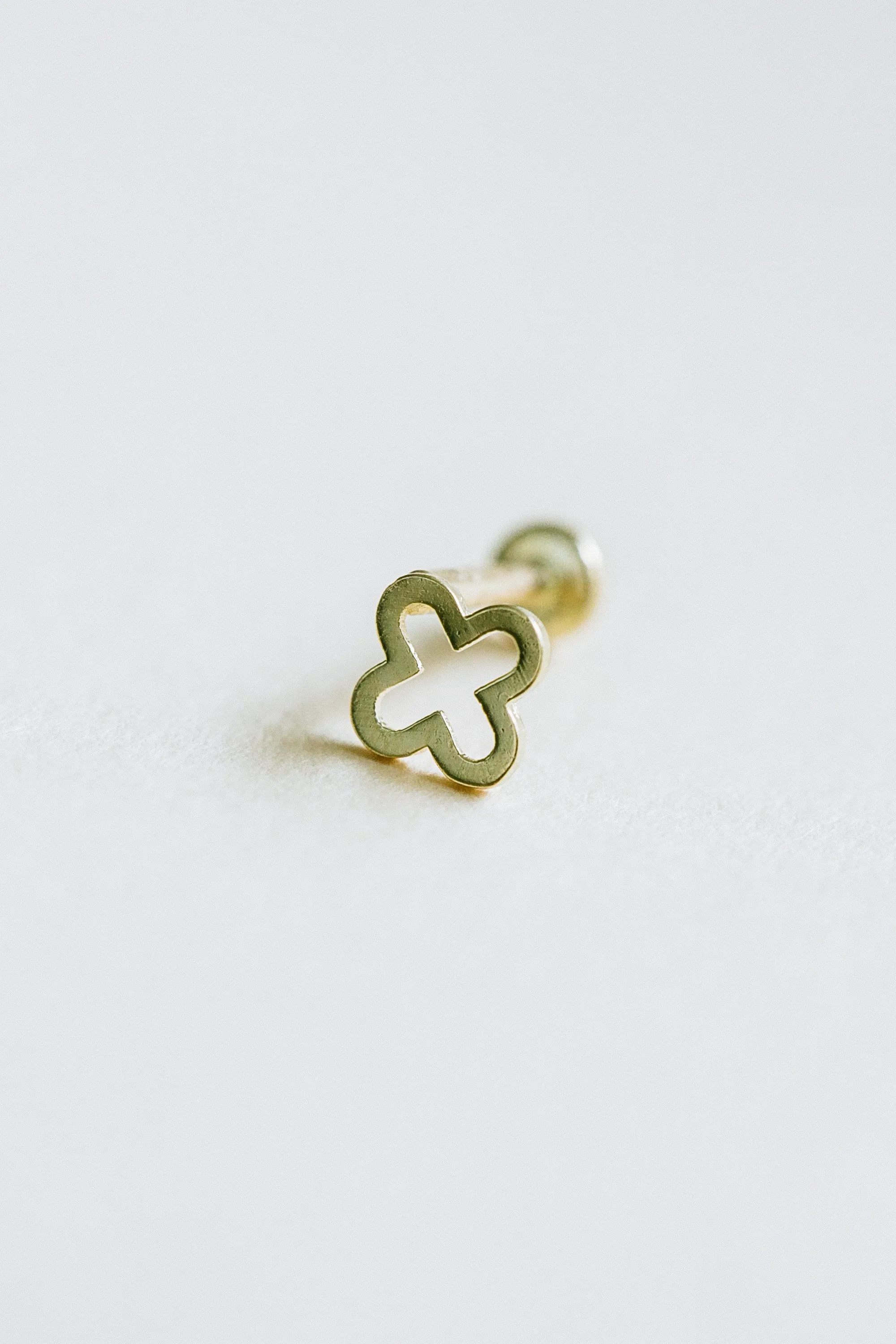 14k Gold Cartilage Open Clover Internally Internal Threaded Flat Back Labret