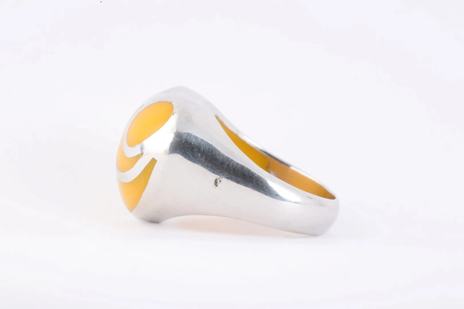 925 Silver Yellow Enamel Heart Ring Size 9 (11.74g.)