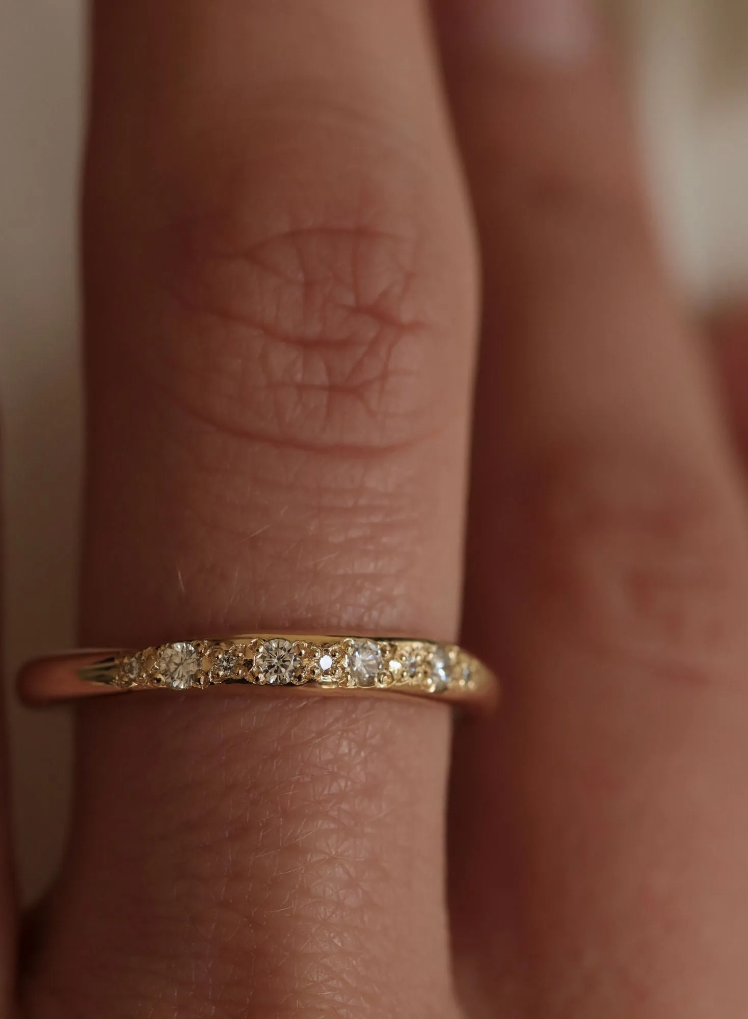 Alba 18K Gold Ring w. Diamonds