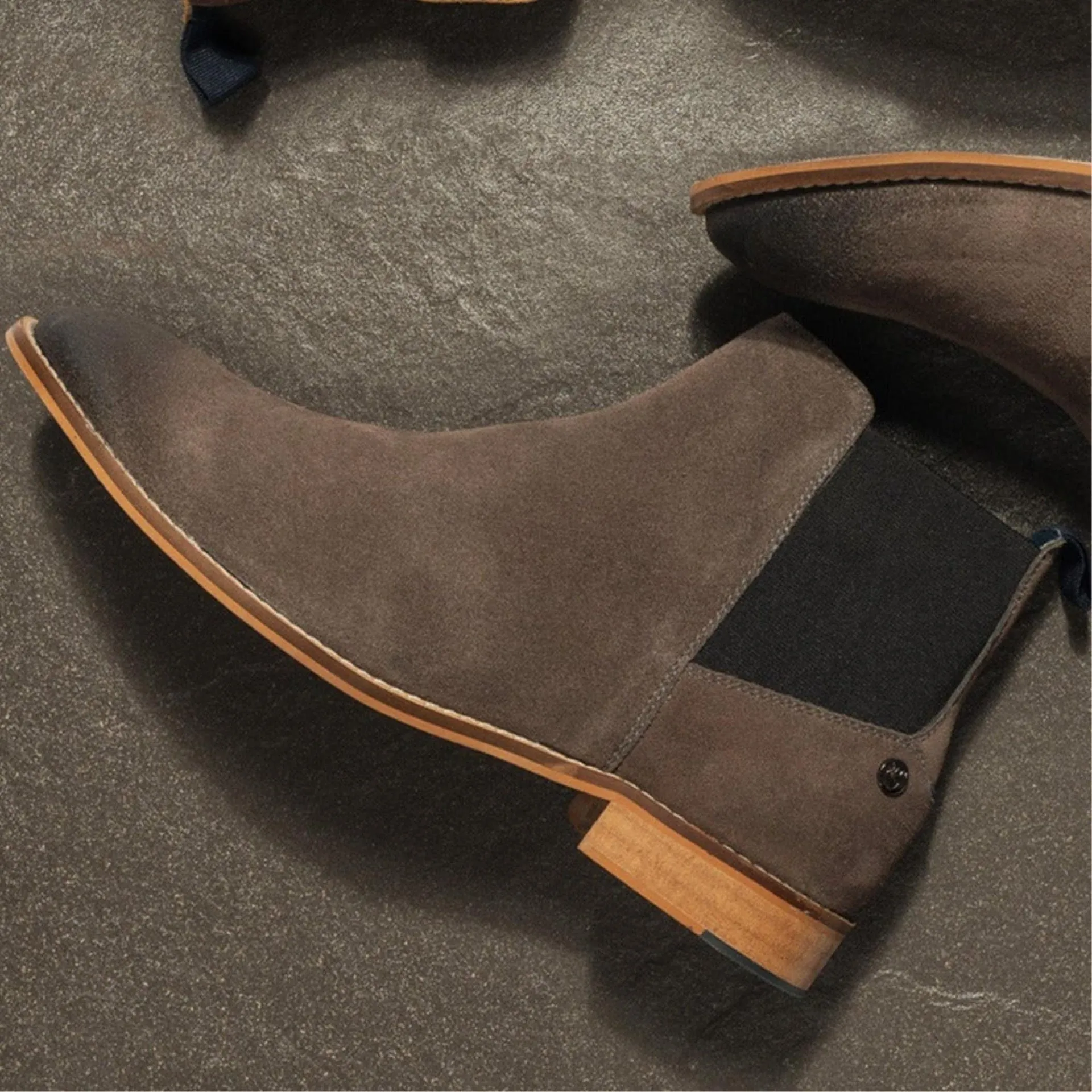 ARLO GREY SUEDE CHELSEA BOOT