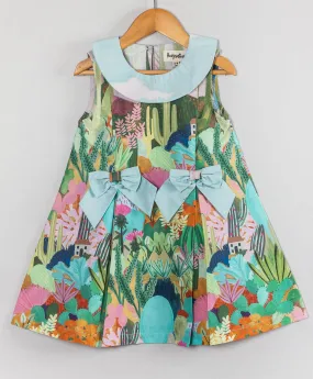 Floral garden dress with contrast collars and bows at the front waist-Green