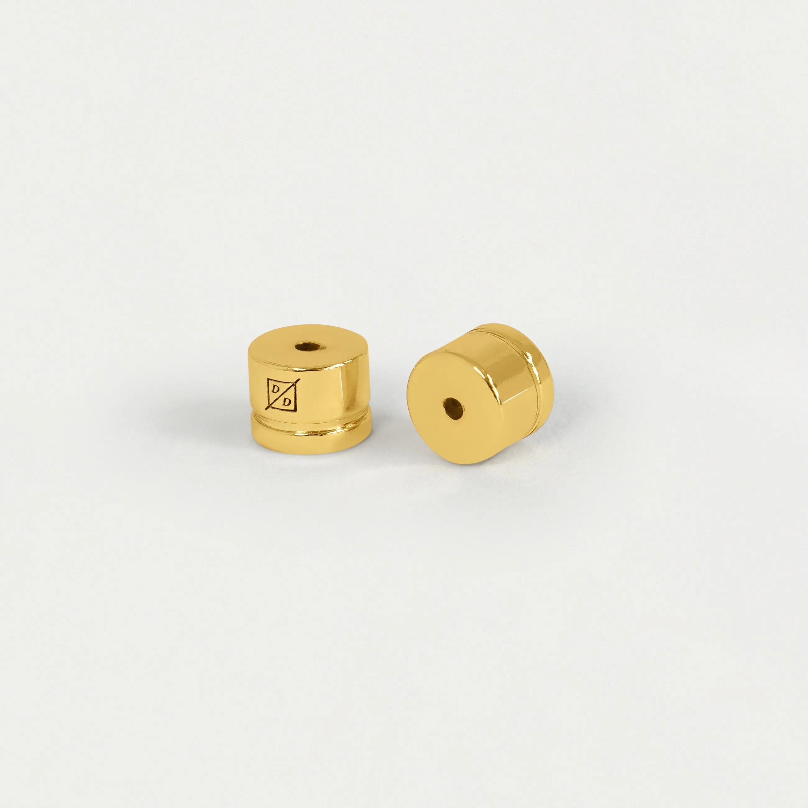 Signature Pavé Knockout Studs